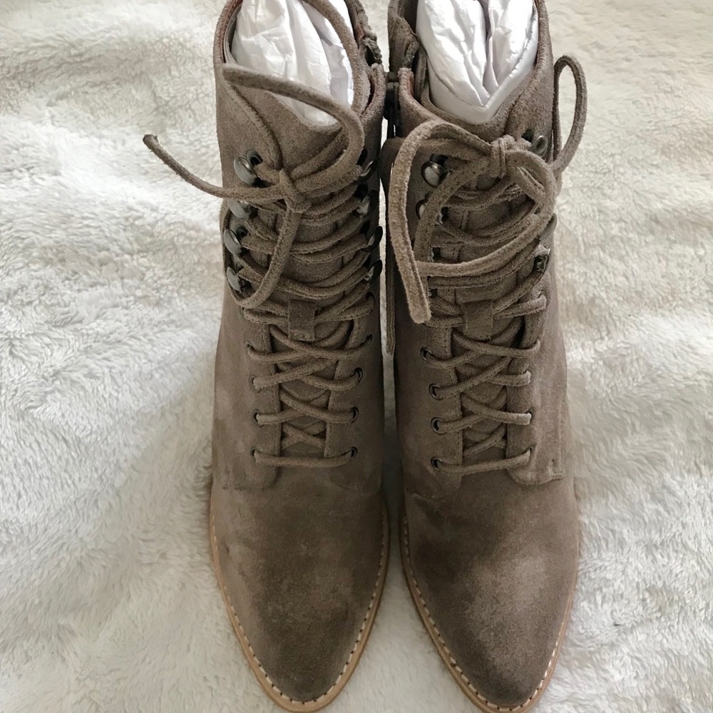 1 Size 7 left! Jeffrey Campbell Booties - Picture 8 of 8